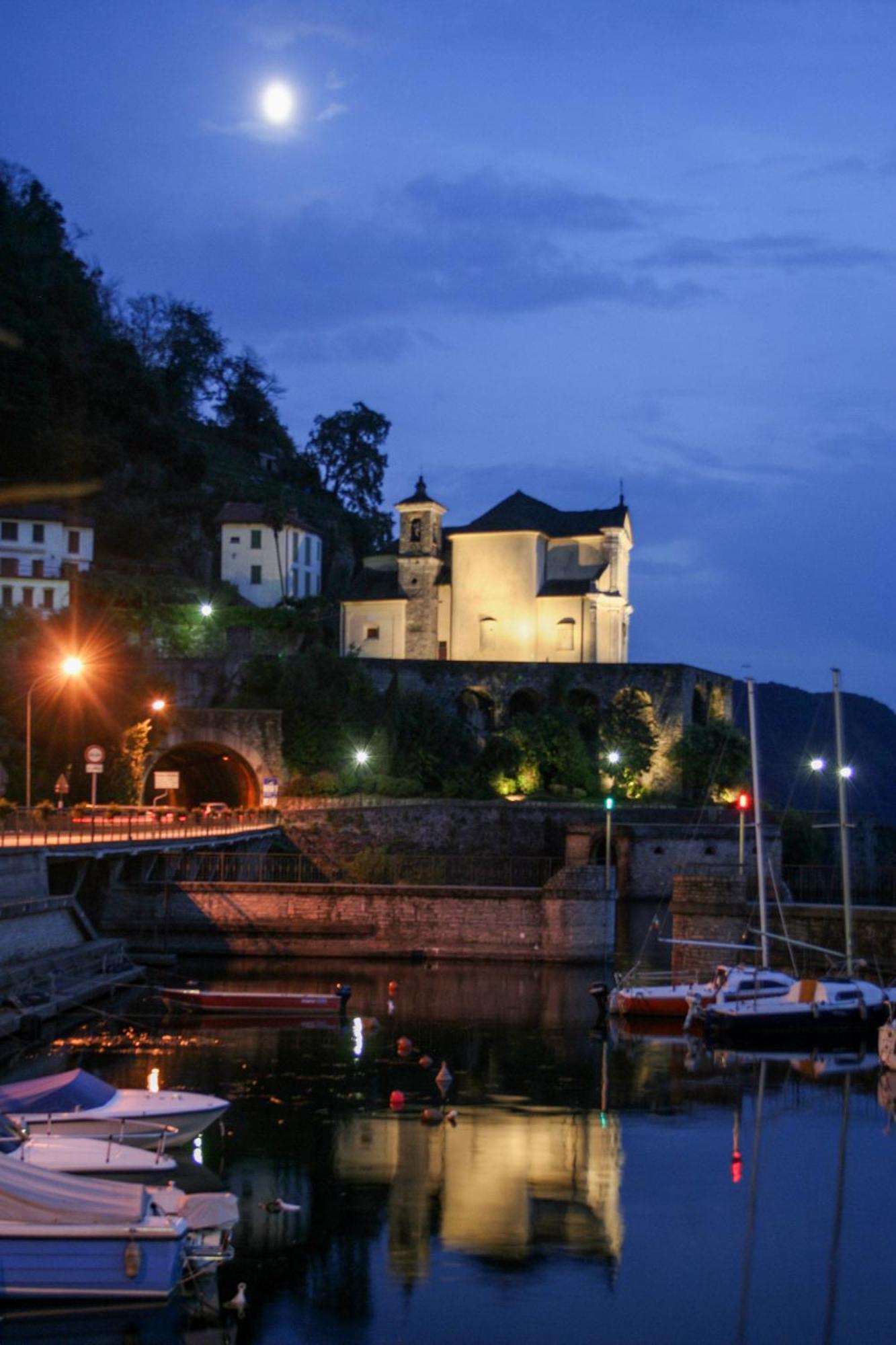 Casa Del Borgo "Aria & Acqua" Sul Lago Maggiore Maccagno 外观 照片